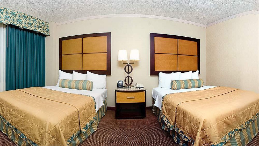 Embassy Suites By Hilton Dallas-Love Field Exterior photo