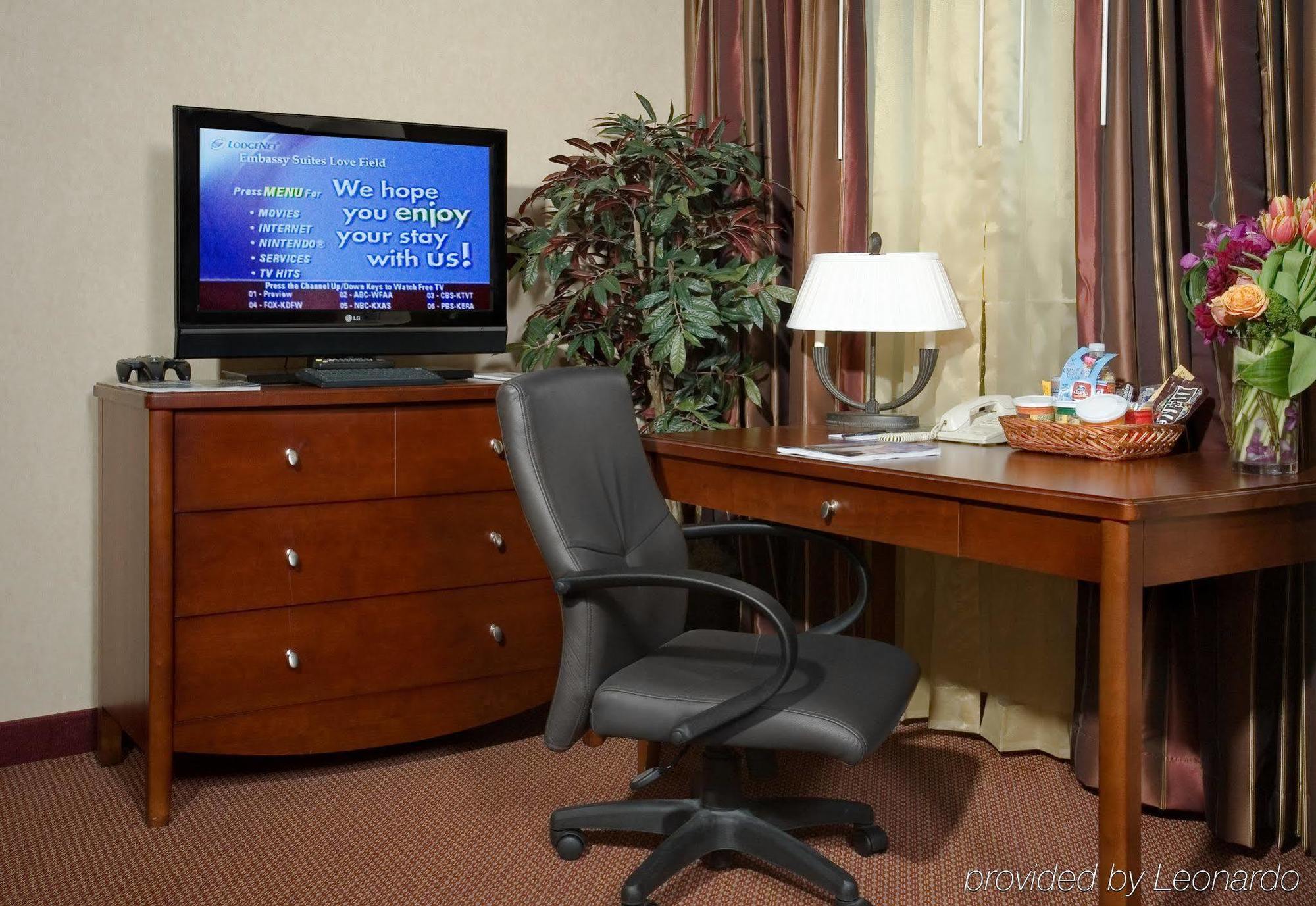 Embassy Suites By Hilton Dallas-Love Field Room photo